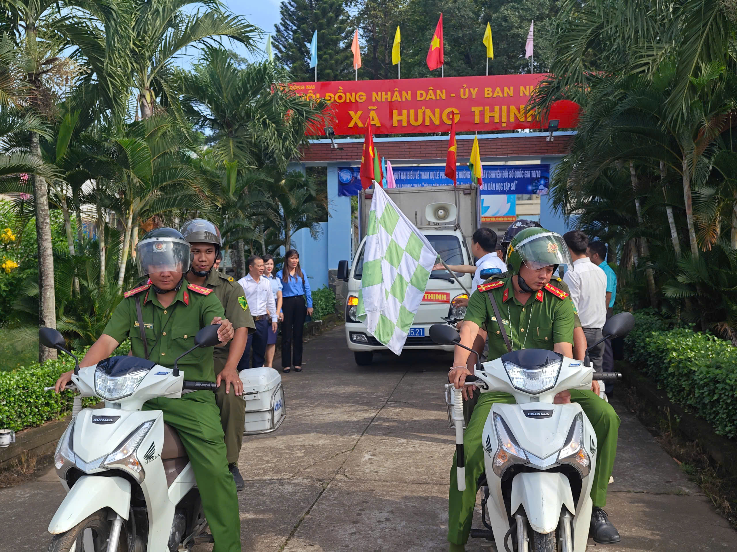 z7140407543496 1a2adf87030180975bf73c5c3a5ae6ff